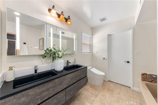 19017 E Leadora, Glendora, CA 91741