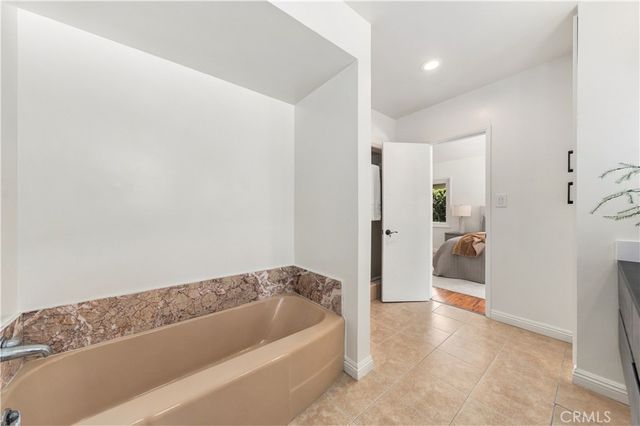 19017 E Leadora, Glendora, CA 91741