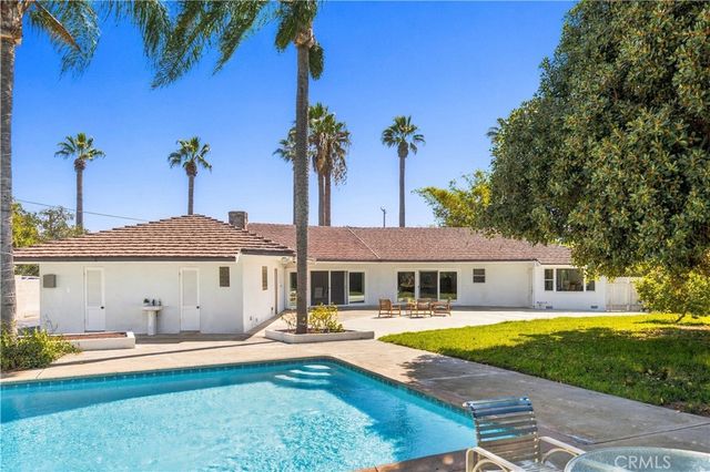 19017 E Leadora, Glendora, CA 91741