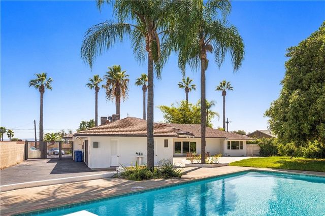 19017 E Leadora, Glendora, CA 91741