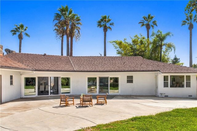 19017 E Leadora, Glendora, CA 91741
