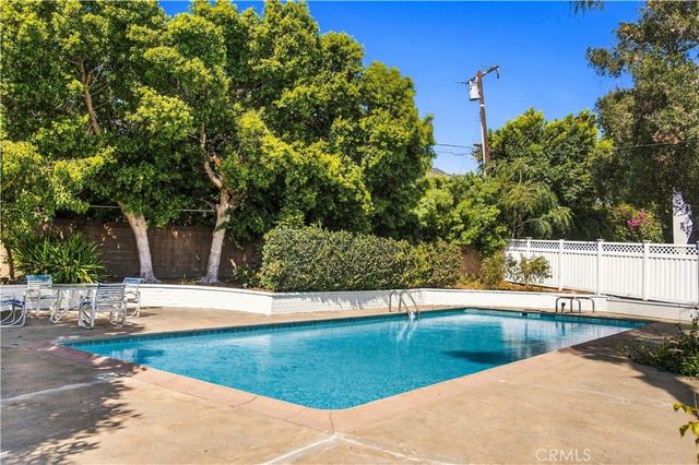 19017 E Leadora, Glendora, CA 91741