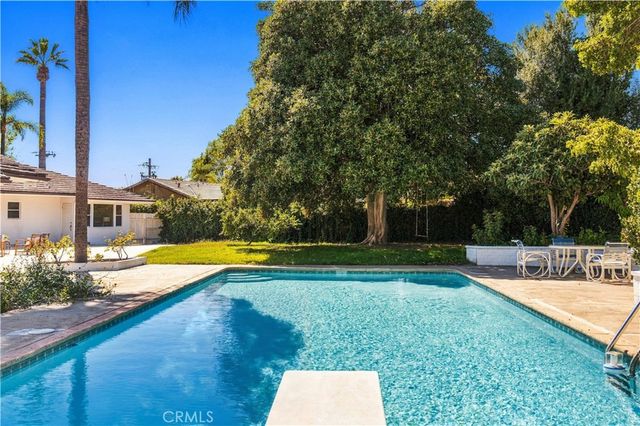 19017 E Leadora, Glendora, CA 91741
