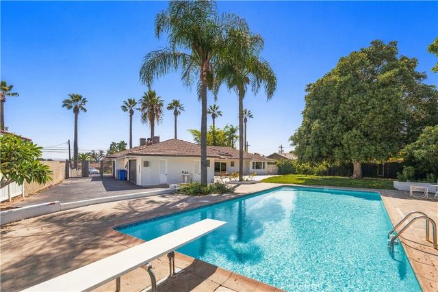 19017 E Leadora, Glendora, CA 91741