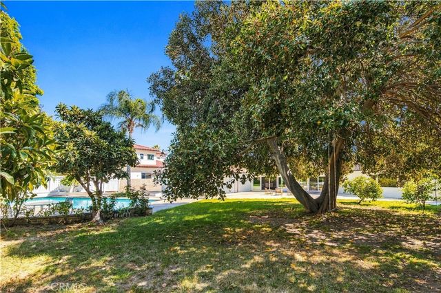 19017 E Leadora, Glendora, CA 91741