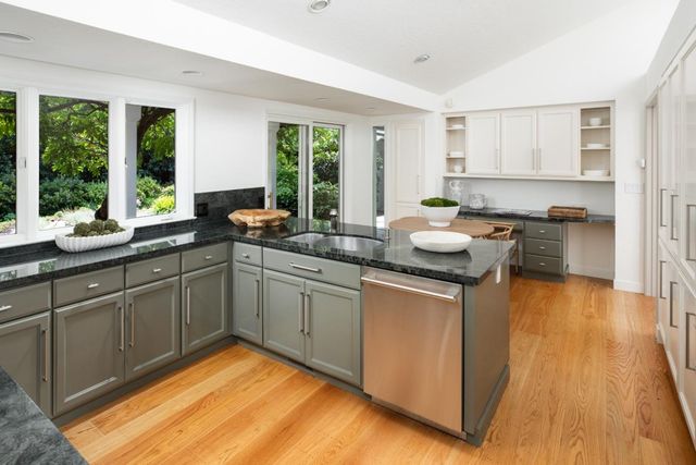 1919 Barbara Drive, Palo Alto, CA 94303