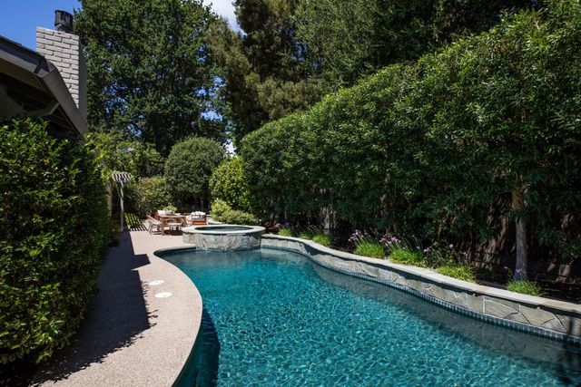 1919 Barbara Drive, Palo Alto, CA 94303
