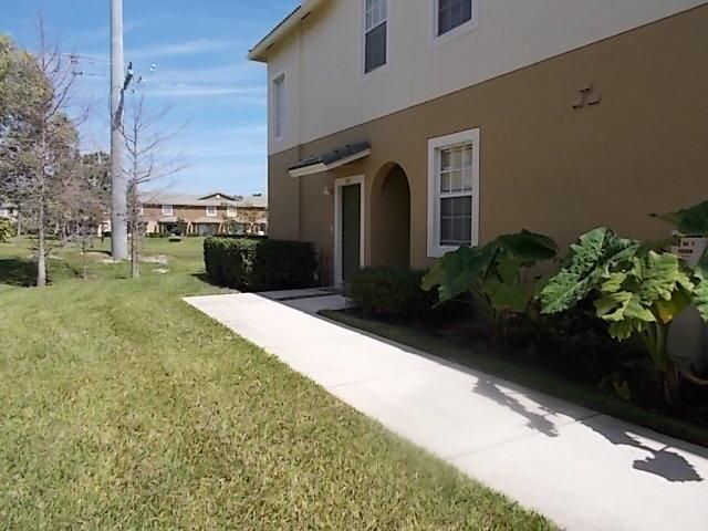 1551 SE Wilshire Place 101, Stuart, FL 34994