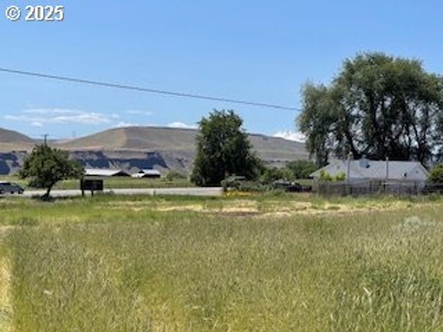 9251 STATE ROUTE 14, Wishram, WA 98673
