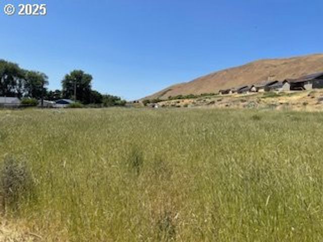 9251 STATE ROUTE 14, Wishram, WA 98673