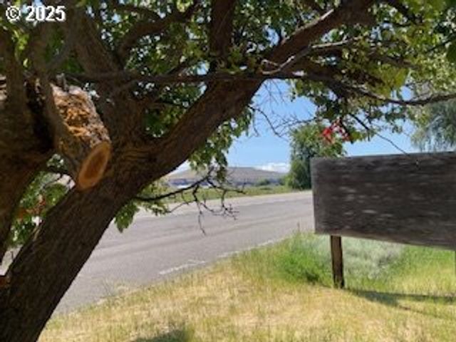 9251 STATE ROUTE 14, Wishram, WA 98673