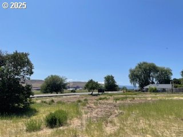 9251 STATE ROUTE 14, Wishram, WA 98673