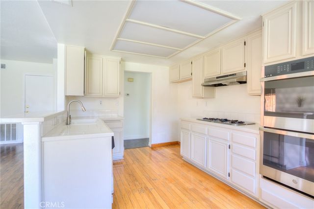 2154 Saddleback, Corona, CA 92879