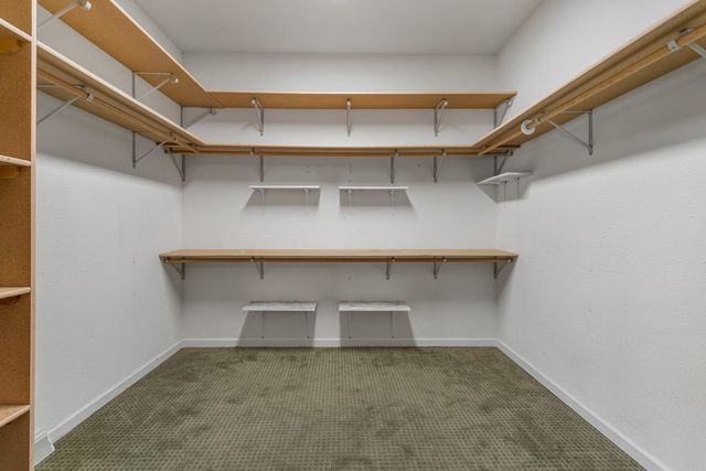 1511 River Bluff Court, Mahomet, IL 61853