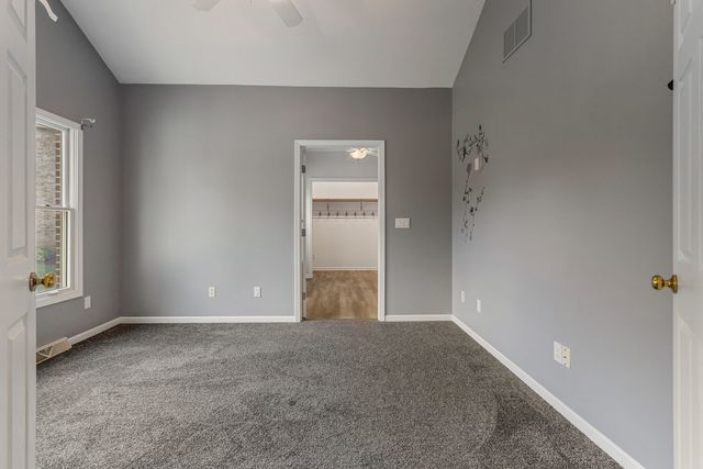 1511 River Bluff Court, Mahomet, IL 61853