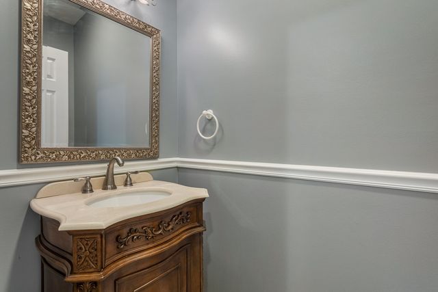 1511 River Bluff Court, Mahomet, IL 61853