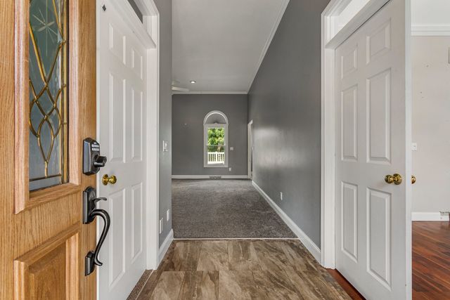 1511 River Bluff Court, Mahomet, IL 61853