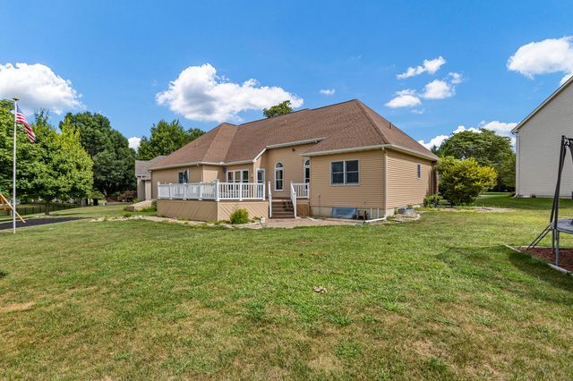 1511 River Bluff Court, Mahomet, IL 61853