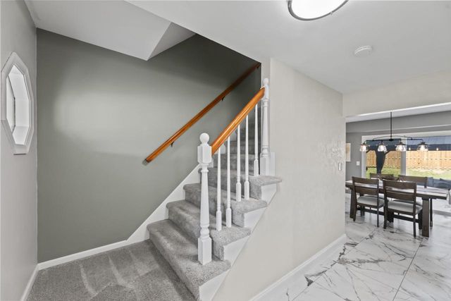 4135 S Regal Manor COURT, New Berlin, WI 53151