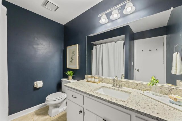 4135 S Regal Manor COURT, New Berlin, WI 53151