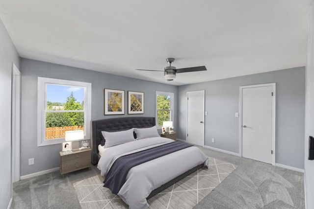 4135 S Regal Manor COURT, New Berlin, WI 53151