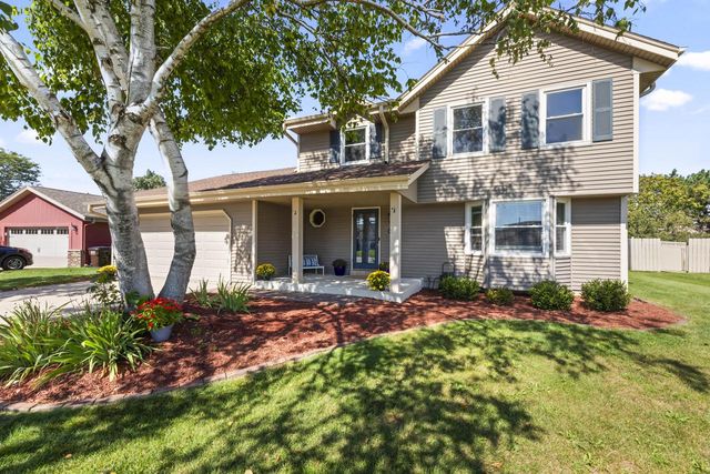 4135 S Regal Manor COURT, New Berlin, WI 53151