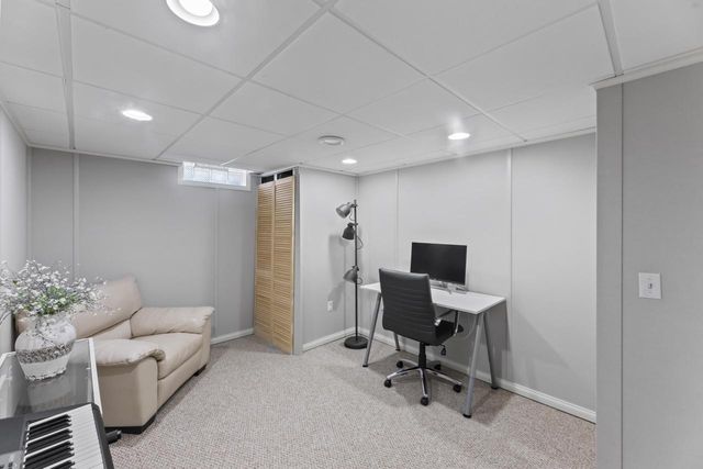 4135 S Regal Manor COURT, New Berlin, WI 53151