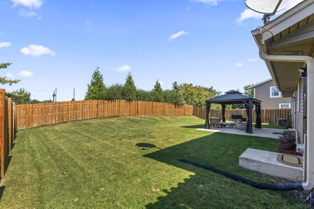 4135 S Regal Manor COURT, New Berlin, WI 53151