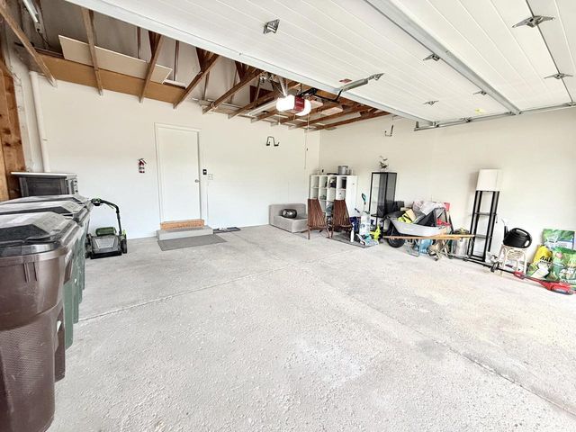 4135 S Regal Manor COURT, New Berlin, WI 53151