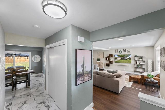 4135 S Regal Manor COURT, New Berlin, WI 53151