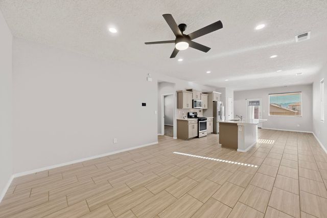 3198 Kunzita Street SE, Rio Rancho, NM 87124