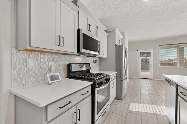 3198 Kunzita Street SE, Rio Rancho, NM 87124