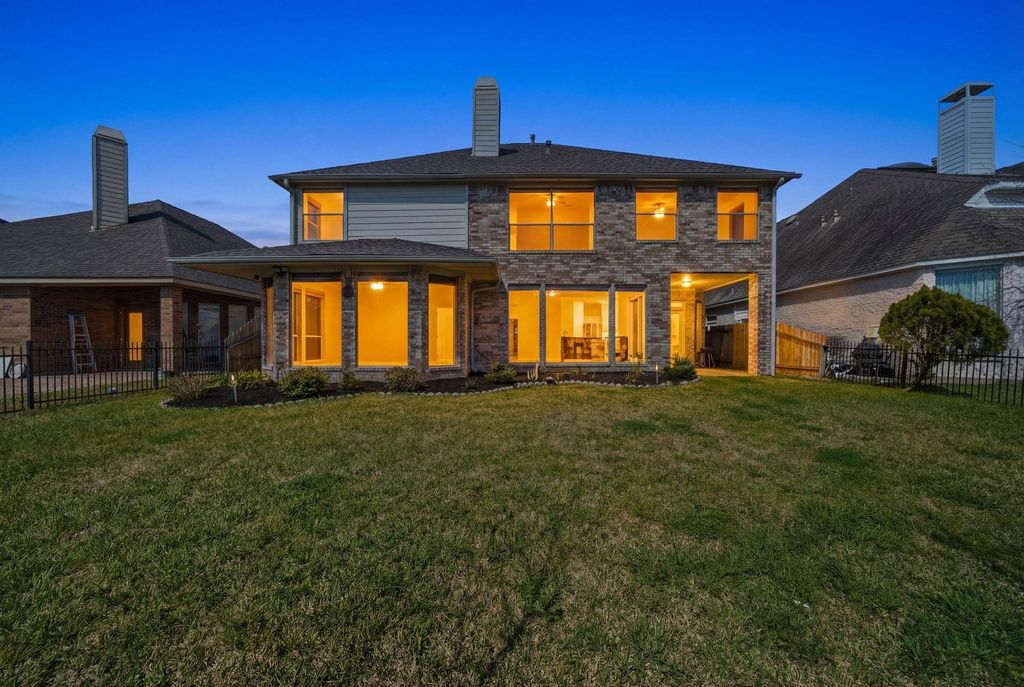 12019 Flamingo Lakes Court, Houston, TX 77065