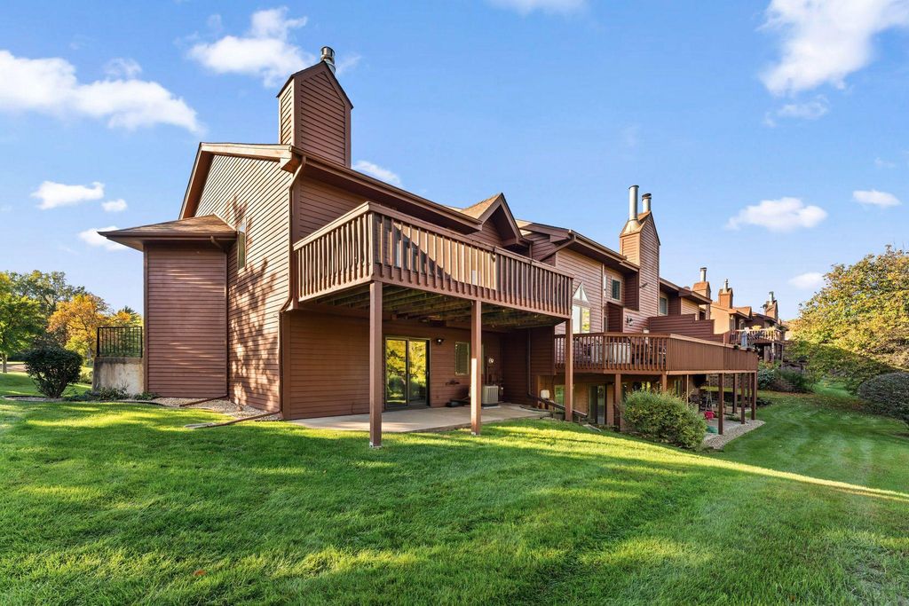 12500 Parkwood Drive, Burnsville, MN 55337 — photo 2