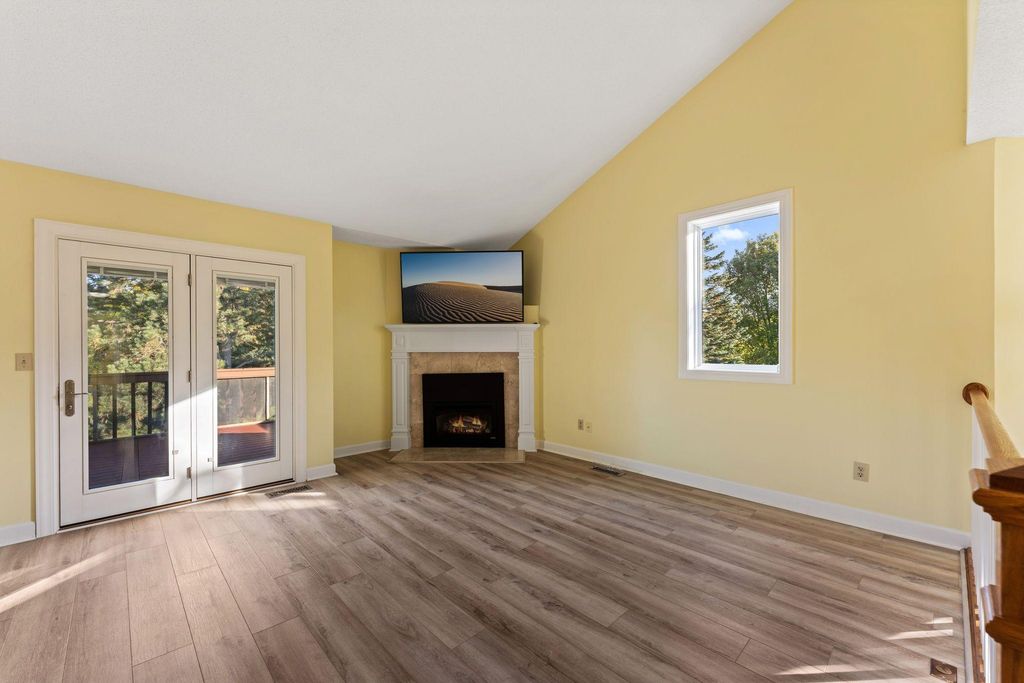 12500 Parkwood Drive, Burnsville, MN 55337 — photo 5
