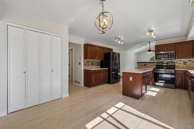 3892 Seramonte Drive, Highlands Ranch, CO 80129