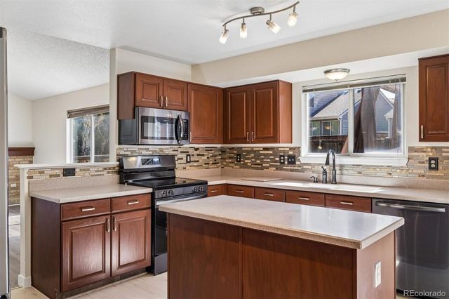 3892 Seramonte Drive, Highlands Ranch, CO 80129