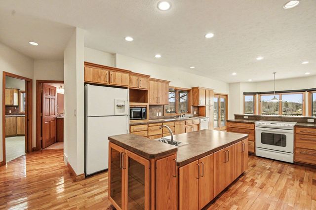 970 W Blueridge Drive, Sanford, MI 48657