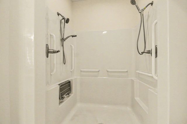 970 W Blueridge Drive, Sanford, MI 48657