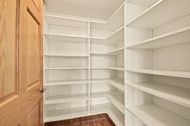 970 W Blueridge Drive, Sanford, MI 48657