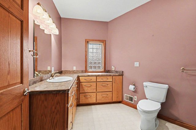 970 W Blueridge Drive, Sanford, MI 48657