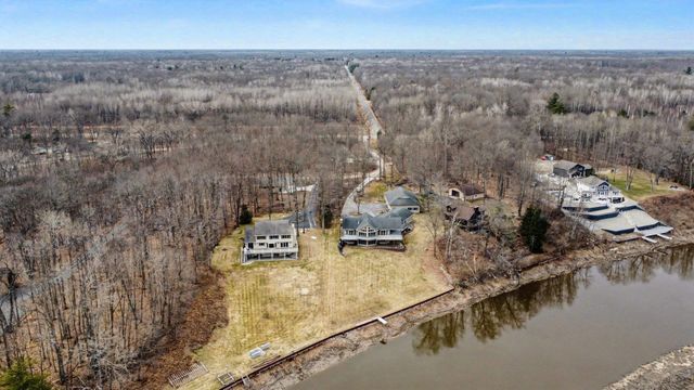 970 W Blueridge Drive, Sanford, MI 48657