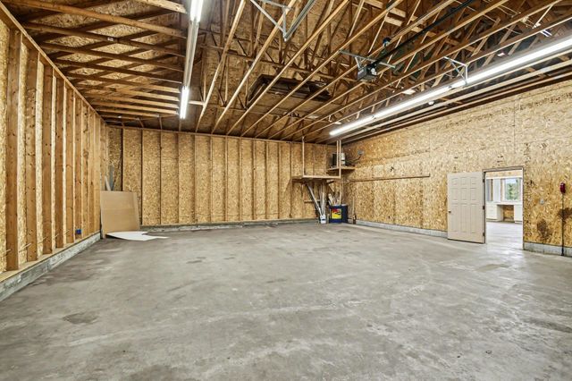 970 W Blueridge Drive, Sanford, MI 48657