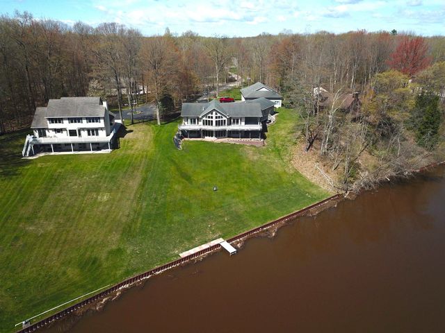 970 W Blueridge Drive, Sanford, MI 48657