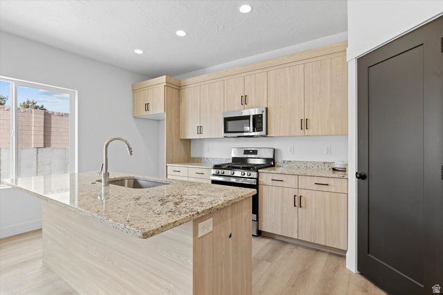 141 S 940 E, Santaquin, UT 84655