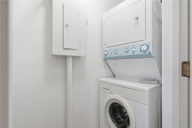 2131 1st Avenue NE 310, Cedar Rapids, IA 52403