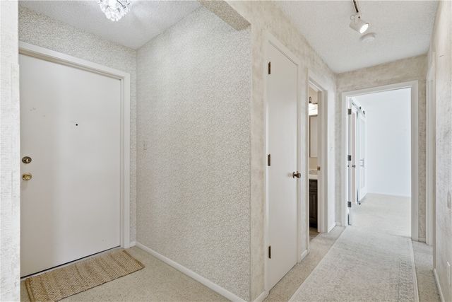 2131 1st Avenue NE 310, Cedar Rapids, IA 52403