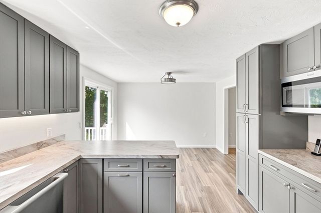174 Bent St, Franklin, MA 02038