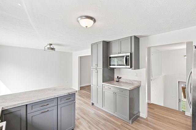 174 Bent St, Franklin, MA 02038