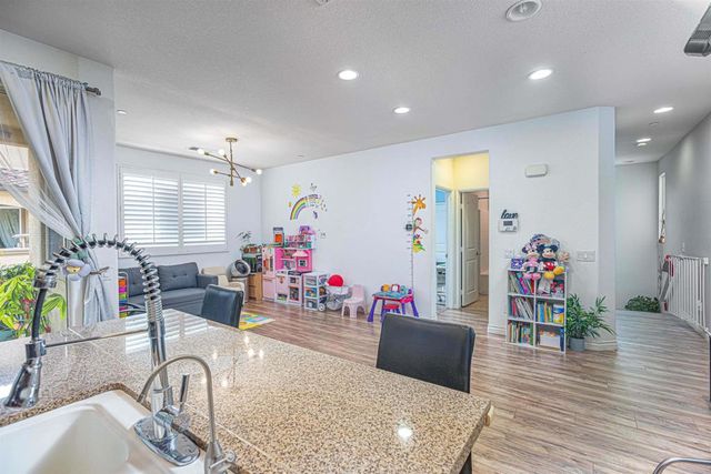 1627 Dunlin Ave 1, Chula Vista, CA 91913